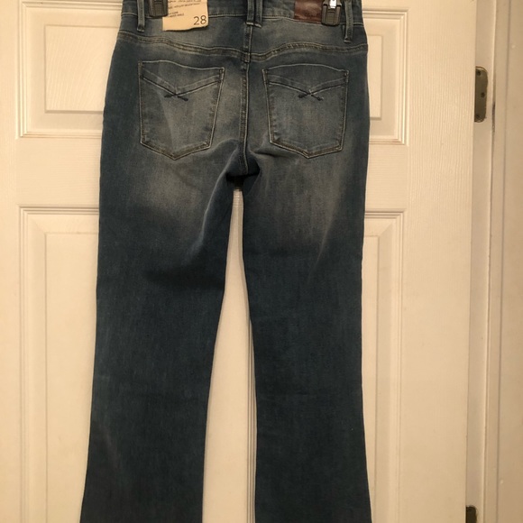 NWOT- Unpublished Margaux Crop Demi Flare - Picture 3 of 5
